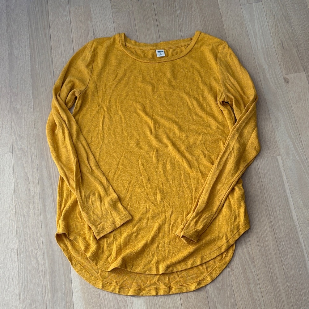 Old Navy Mustard Long Sleeve Tee